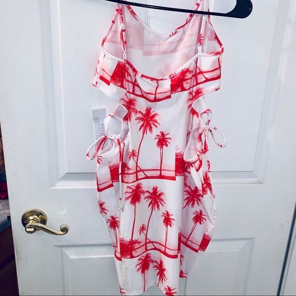 🌴UO Exclusive Tidal Waves cut out mini dress🌴 - Picture 4 of 8
